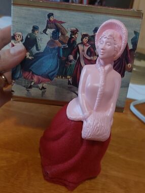 Vintage 1970s Avon Skater's Waltz Cologne Decanter FULL w/ Original Box